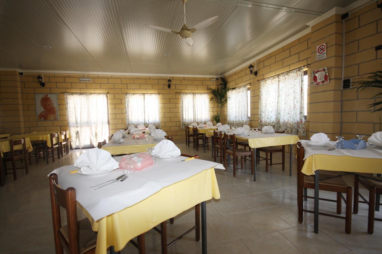 Villaggio Albergo Cervo Zapponeta Buitenkant foto